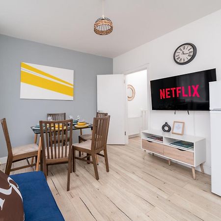 Modern 2 Bed East London Home By Rebby Properties Sleeps 5 Near Canning Town Station Екстериор снимка