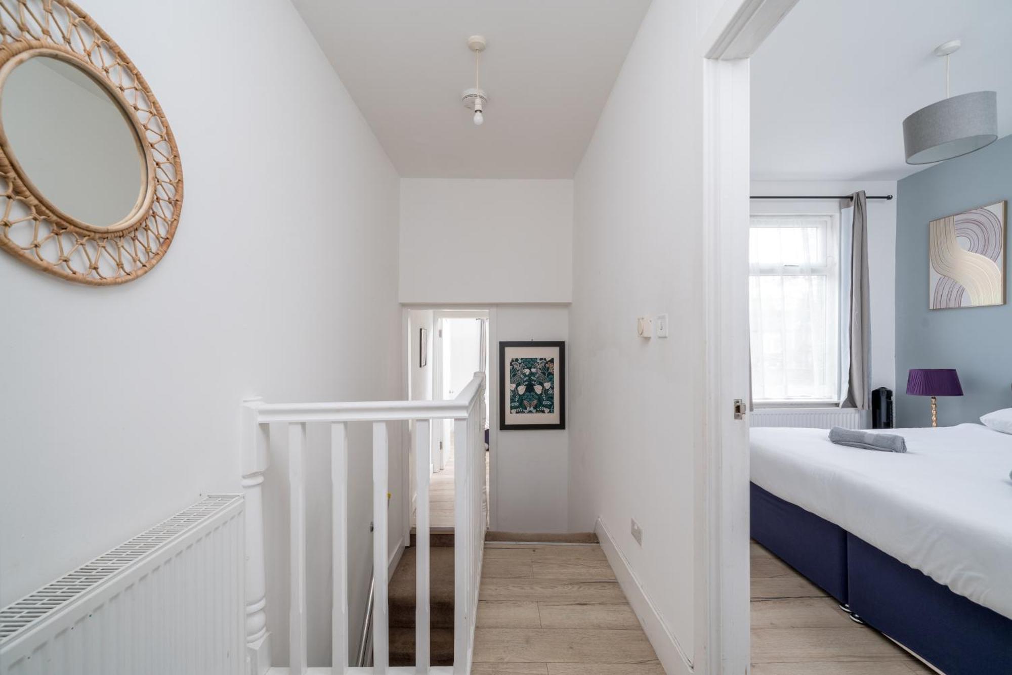 Modern 2 Bed East London Home By Rebby Properties Sleeps 5 Near Canning Town Station Екстериор снимка